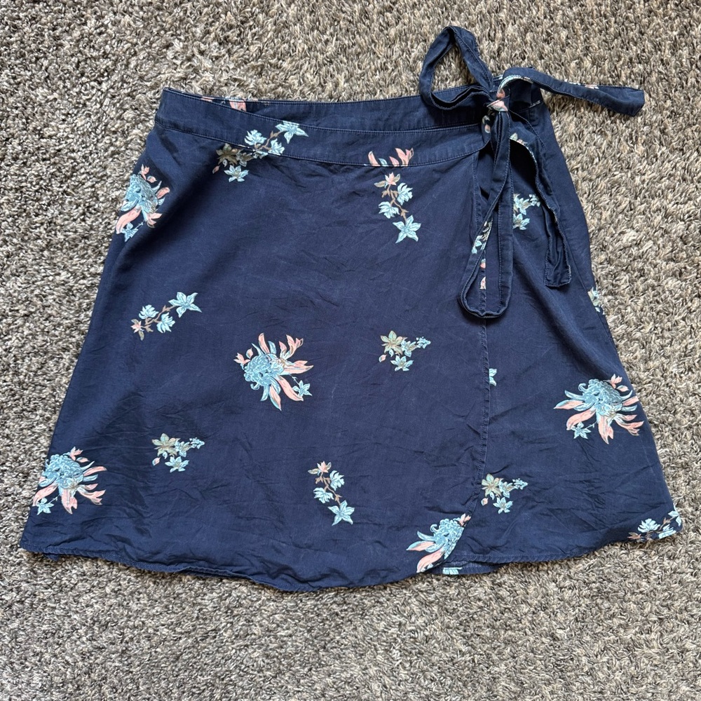 Patagonia Wrap June Lake Skirt Navy Blue Floral Size S